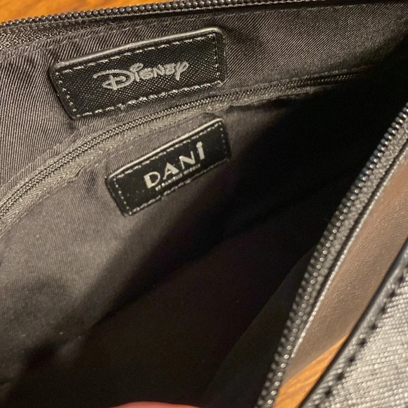 Danielle Nicole Mickey Mouse handbag - Picture 7 of 9